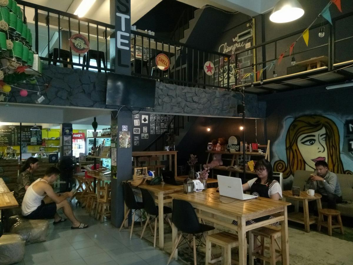 Norn Nung Len Cafe'&Hostel Chiang Rai Buitenkant foto