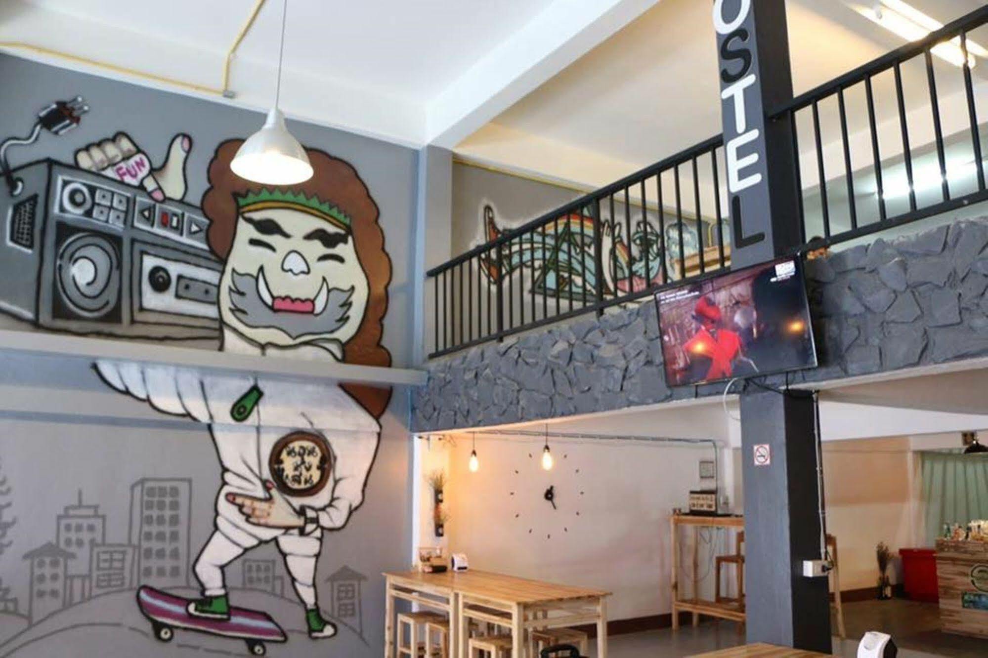 Norn Nung Len Cafe'&Hostel Chiang Rai Buitenkant foto