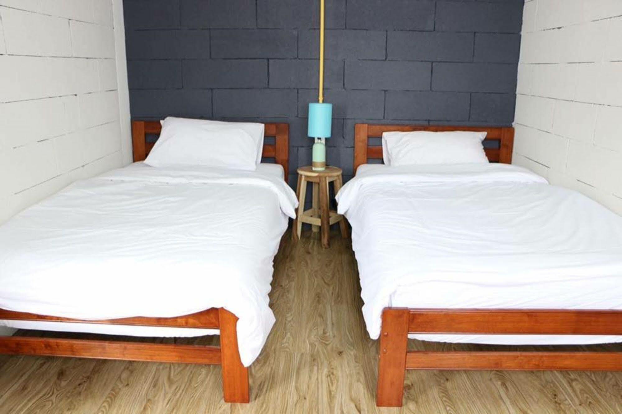 Norn Nung Len Cafe'&Hostel Chiang Rai Buitenkant foto