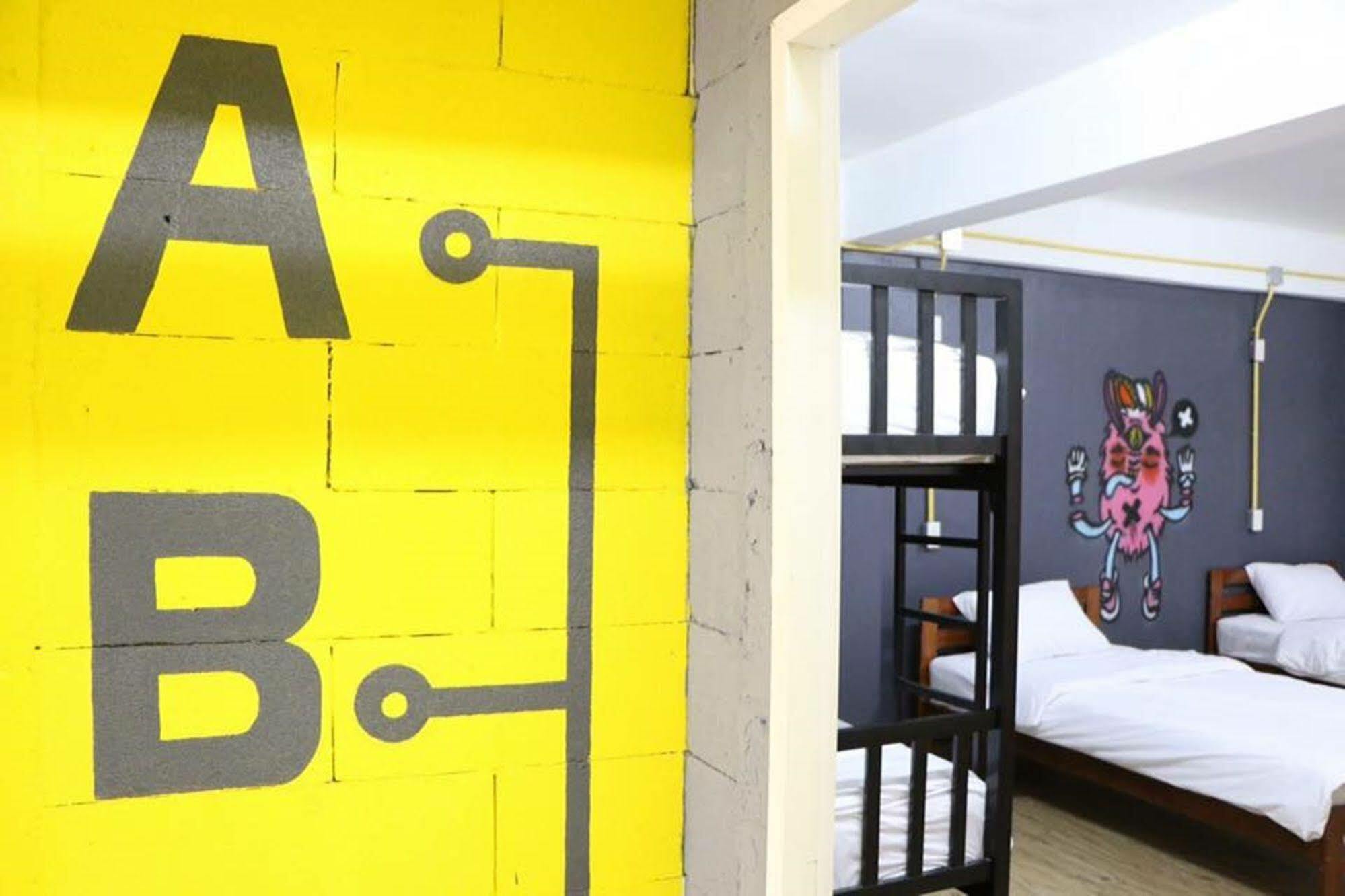 Norn Nung Len Cafe'&Hostel Chiang Rai Buitenkant foto